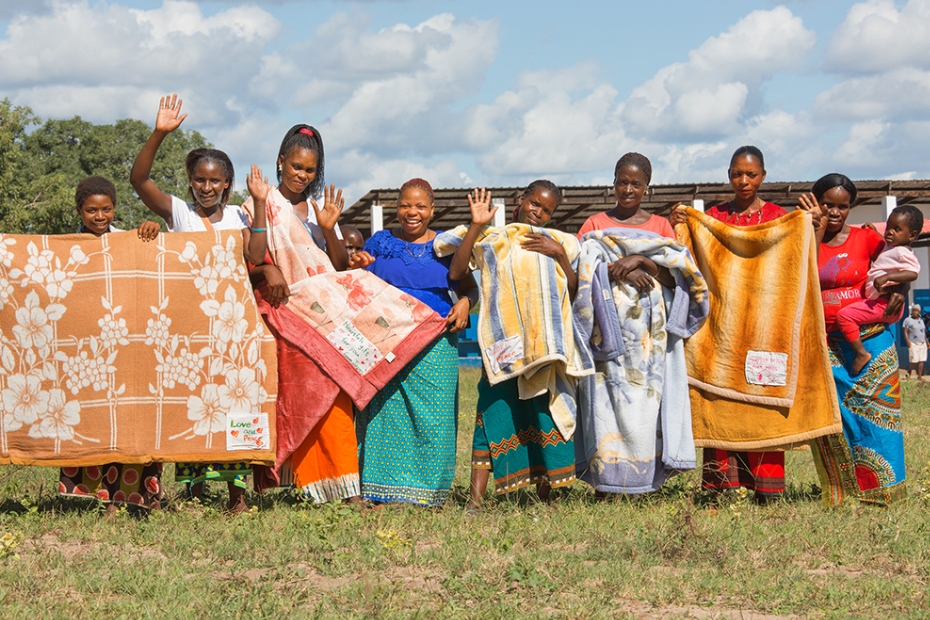 アフリカへ毛布を送る運動